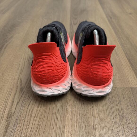 New Balance Fresh Foam 1080v10 Shoes Mens Size 11.5 Gray Red Running M1080M10 main image 7